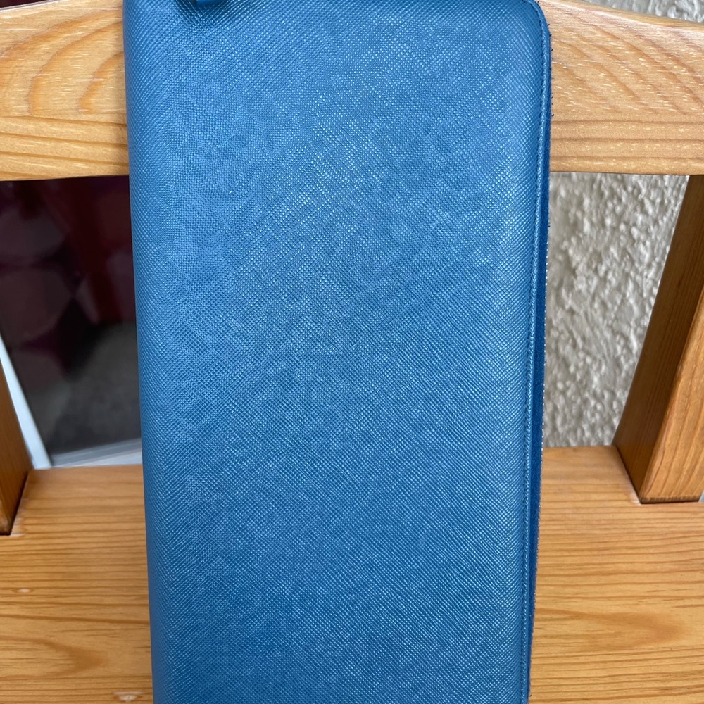 Prada unisex saffiano leather travel wallet - Picture 11 of 14